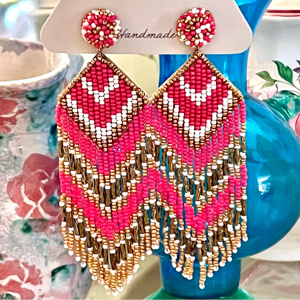 Hp Nwt Deepa Gurnani Beaded Fringe Chandeliers 75$